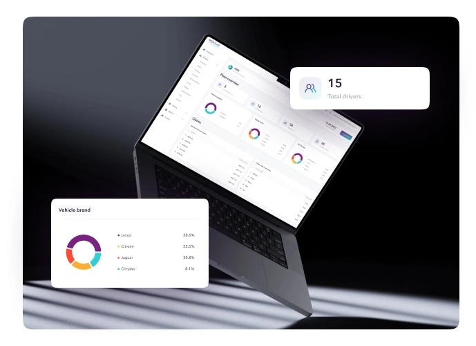 Portátil ejecutando la app de gestión de flotas Movcar